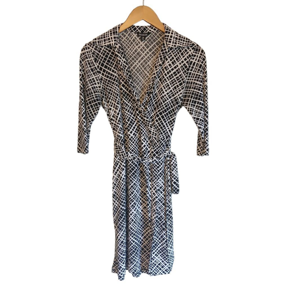 Women's George Dress, Black & White, Size 4-6 with Belt